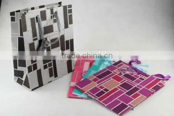 Foldable Gift Bag With Irregular Squares/ Shopping Bag photo-3