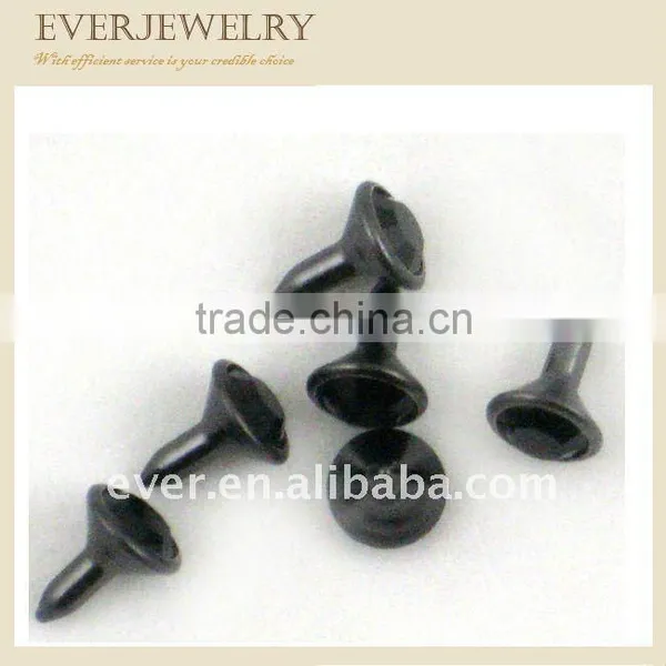 Rhinestone rivet