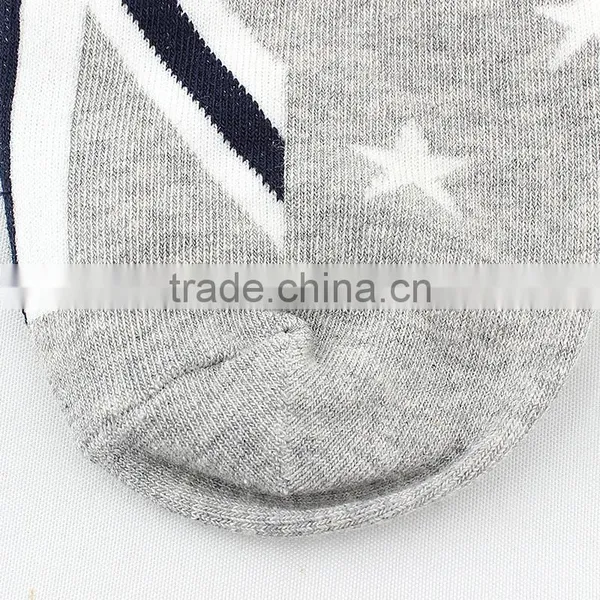 Classic and Pretty Hot Gentle Boat Socks for Men photo-3