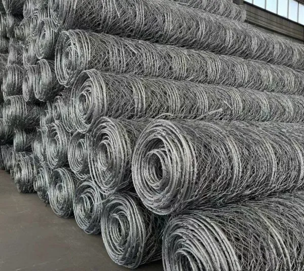 Hr100 Woven Drapery Mesh in Plain Weave Style Zinc or Galfan Material for Landscape Rockfall Protection and Snow Barriers photo-6