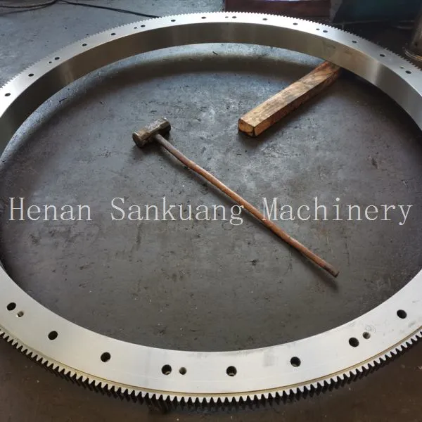Durable External Gear Slewing Ring Bearing for Marine Offshore Port and Mining Machinery photo-4