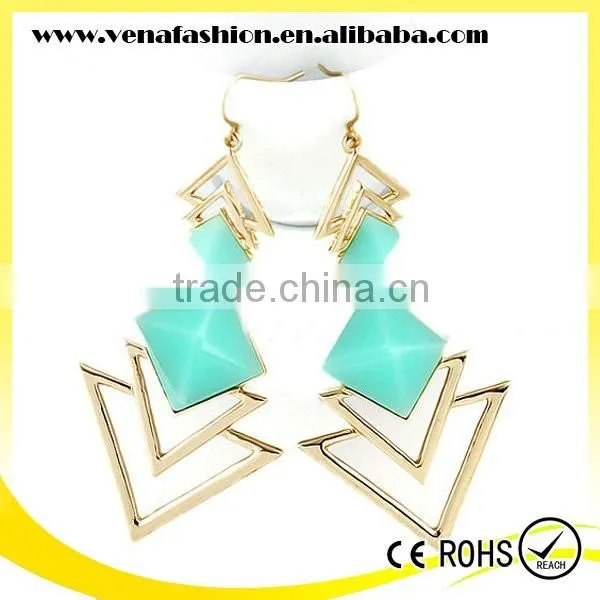 Popular Fashion Jewelry in Europe Teenage Dubai Triangle Earring photo-2