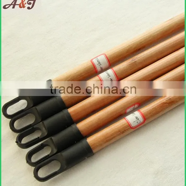Varnished Eucalyptus Wooden Broomstick With 7.0cm Plastic Cap photo-3