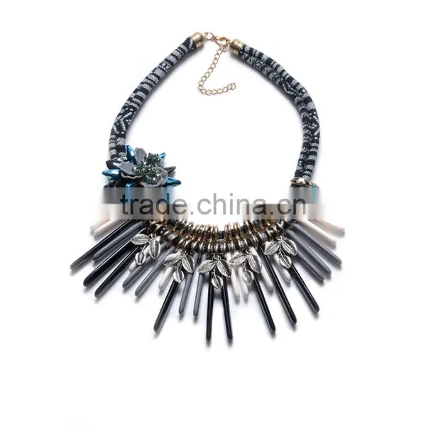 Recommend New Necklace Vintage Ethinc the Exaggerated Flower Necklace Plate Geometric Hand-woven Resin Necklace photo-4