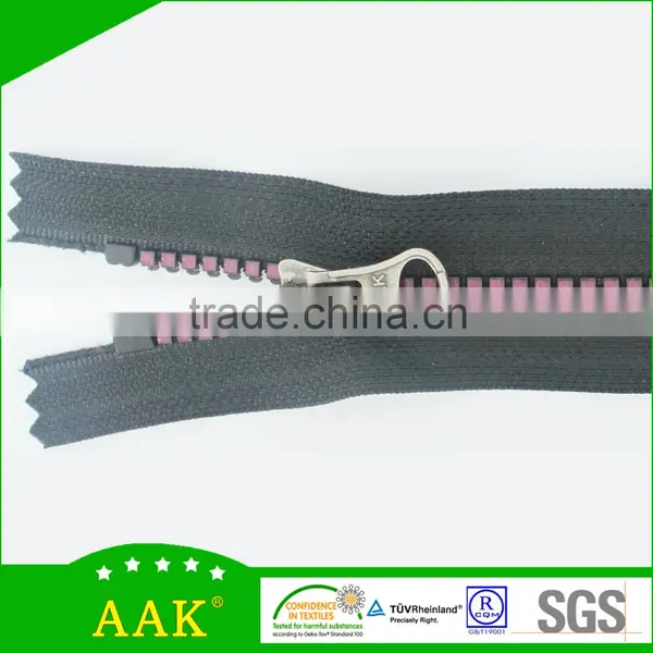 Plastic Zipper 5# Rainbow Square Teeth Close End With Thumb Puller photo-3