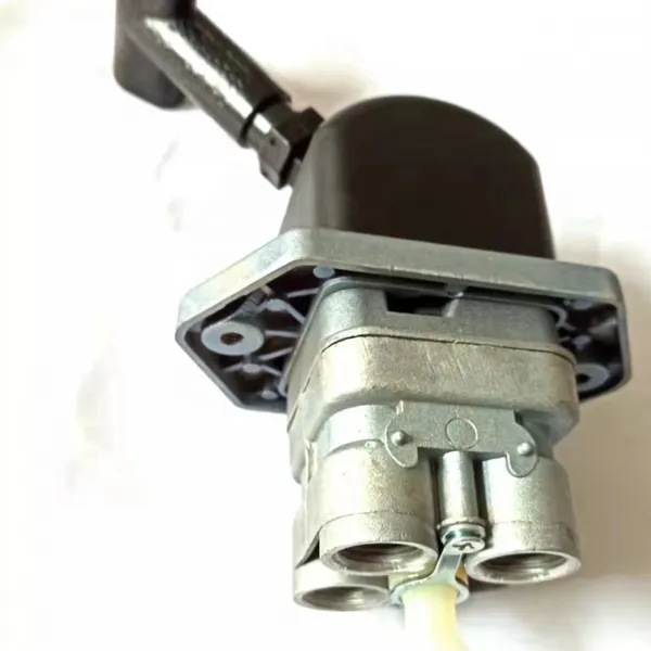 Auto Chassis Parts 9617231080 Hand Brake Valve for Chinese Bus photo-2