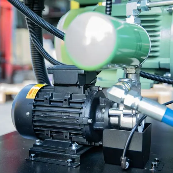 Energy Saving Micro-oil Screw Vacuum Pump with Variable Speed Drive
