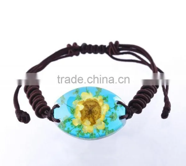 Lovely Souvenir Real Flowers Resin Fashion Bracelet photo-4