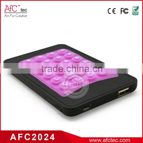 4000mah Rechargerable Polymer Power Bank With Rubber Sucker photo-2