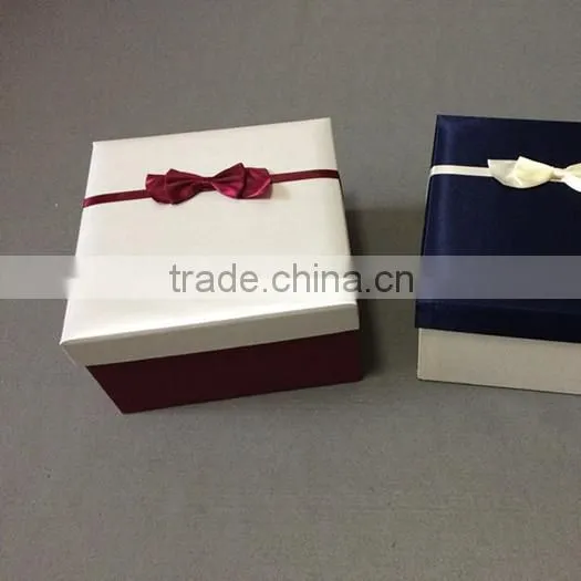 Senior Mercerized Satin Sponge Cover Square Valentine's Day Gift Box Gift Box Wholesale photo-3