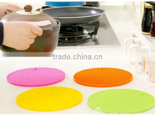 100% Food Grade Heat Resistant Reusable Silicone Hot Pot Holder photo-3