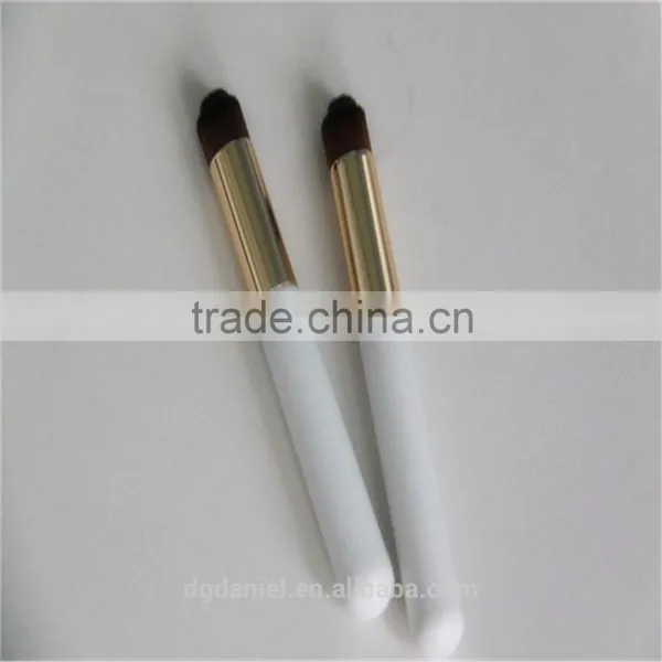 Brand Small Eyeshadow Brush With Nylon Hair photo-5