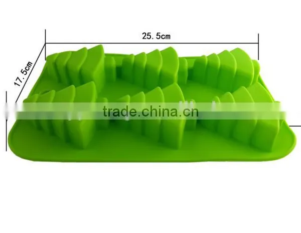 11032 Fashion Colored Christmas Tree Leaf-shape Silicone Cake Mould photo-6