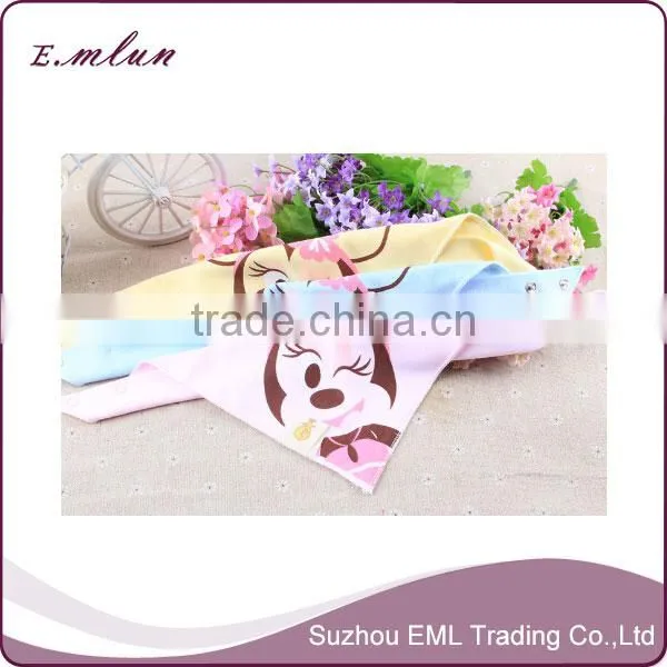 Wholesale Triangular Cotton Bibs With Buttons photo-3