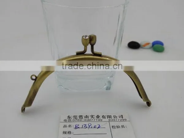 Factory Price Bronze 11.7*5.3cm Double Metal Coin Purse With Diamond for Ladies Handbags China Manufacturer photo-2
