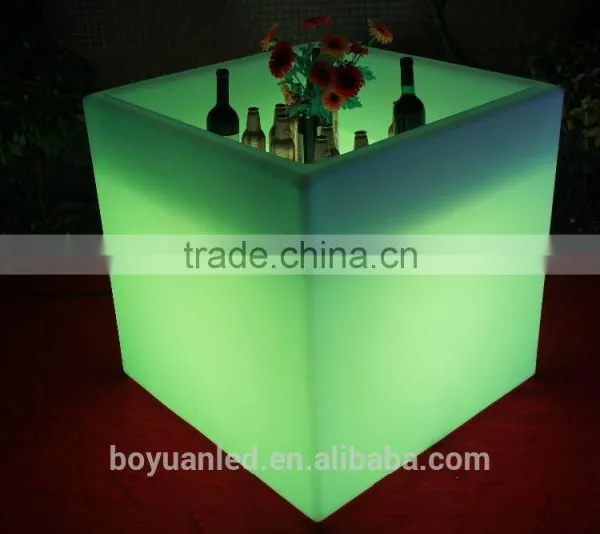Plastic LED 16 Colors Changing Glowing Cubic Ice Bucket for Wine photo-6