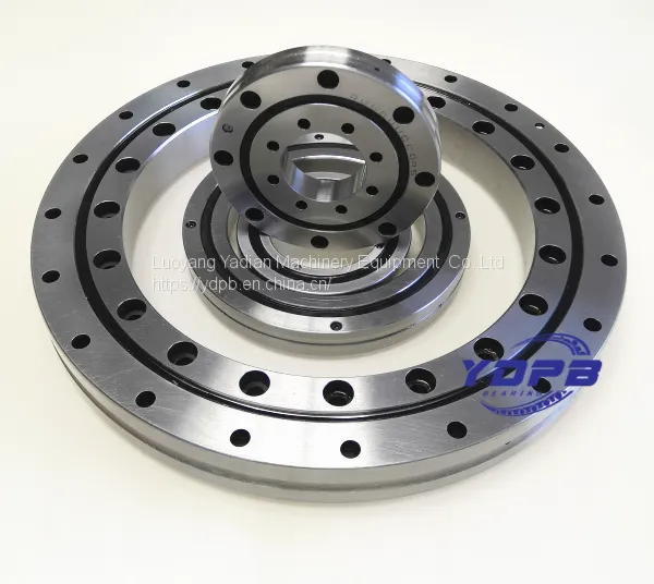 XSU080168 XSU08 Series Crossed Cylindrical Roller Slewing Ring Bearing Inner Ring And Outer Ring Rotate.