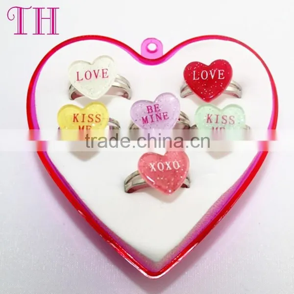 Factory Wholesale Harmless Girl Heart Shape Glitter Resin Kids Finger Ring Design