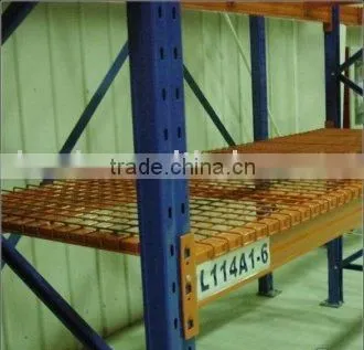 racking wire decking of pallet storage
