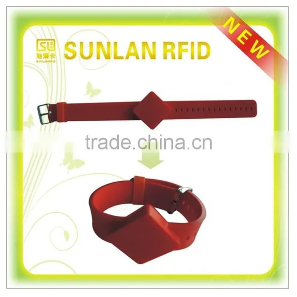 Newest Style Customized Silicone Wristband / Bracelets/ Wrist Band photo-5