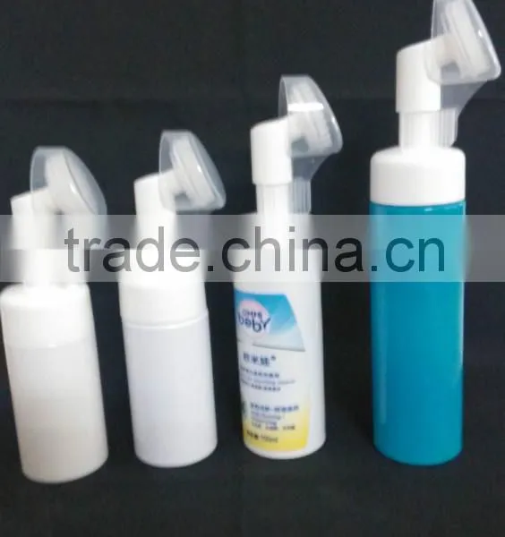 150ml Plastic Cosmetic Foam Pump Bottle With Soft Brush photo-2