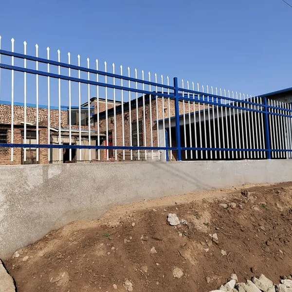 China Supplier Welded Flat Top Aluminum and Wrought Iron Fencing for Gardens photo-2