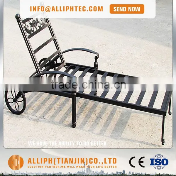 China Cheap Cast Aluminum Furniture Outdoor Chaise Lounge With Wheels photo-2