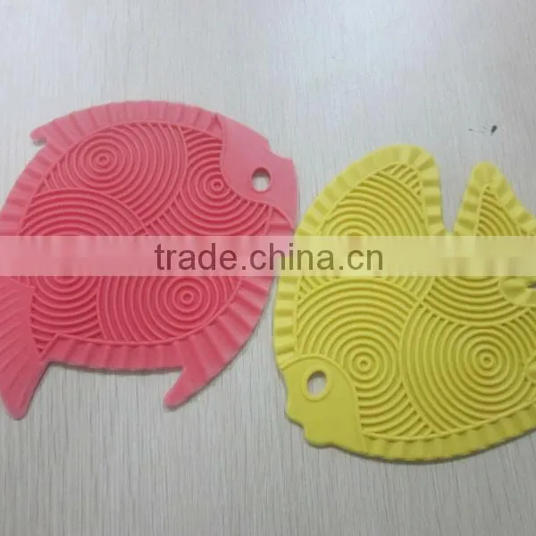 Eco Friendly Food Grade Colorful Fish Shaped Baking Silicone Trivet,silicone Placemat