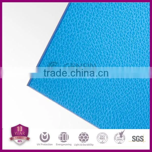 Embossed polycarbonate solid sheet