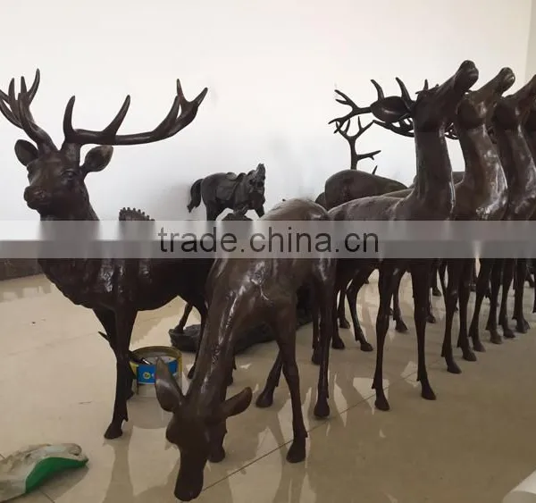 Hot Sale Christmas Home Decor Metal Crafts Bronze Life Size Deer Statues photo-3