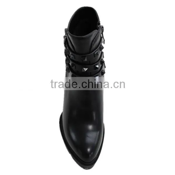 Winter Boots With Pom Poms photo-2