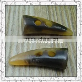 Plastic Resin Toggle Horn Button for Fashion Clothing photo-5