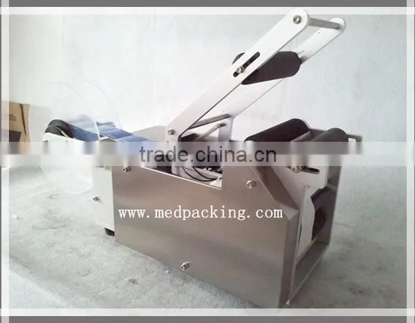 Round Bottle Labeling Machine for PET Bottle /plastic Bottle/glass Bottle photo-3
