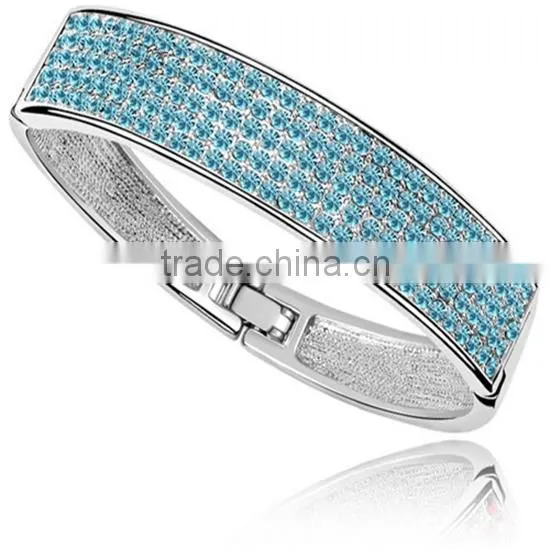 Elegant Women Hand Jewelry Plated Gold Tube Bangle photo-3