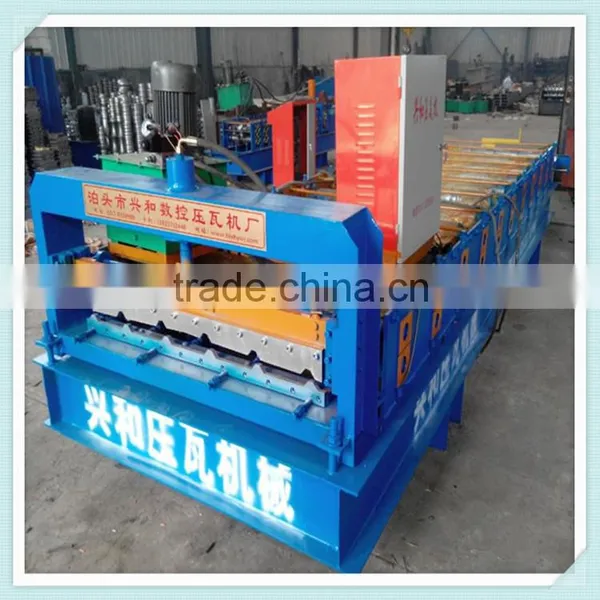 XH 840 widen/1025 roll forming machine , full-automatic colored roof panel cold forming machine