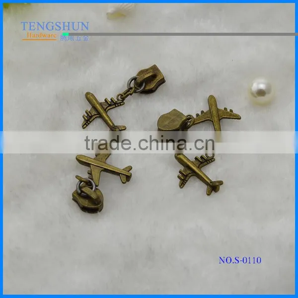 OEm Zinc Alloy Plane Shape Zipper Puller for Purse High Quanlity Metel Accessories for Handbag Wholesale