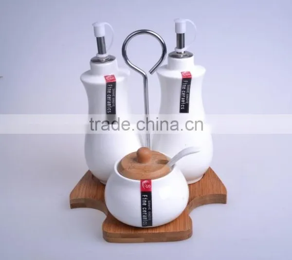 Hot Sale High Quality 2015 New Style Magnesia Porcelain Canisters/pepper Bottle Sets/3pcs Pepper Shakers Sets photo-3