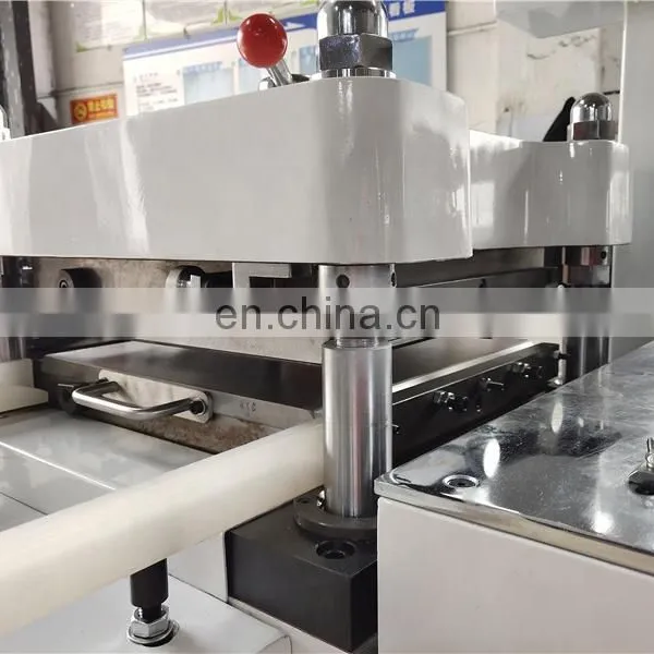 UTM420Z Auto Adhesive Market Label Flatbed Die Cutting Machine, Flat Bed Screen Safeguard Printed Label Punching Press Cutter photo-4