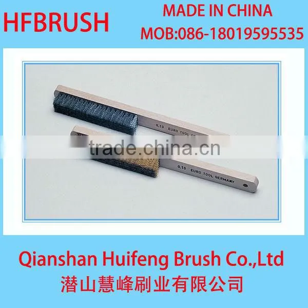 Wooden Handle Brush With Metal Wire
