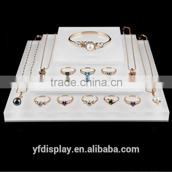 Customized Acrylic Jewellery Display Stand photo-4