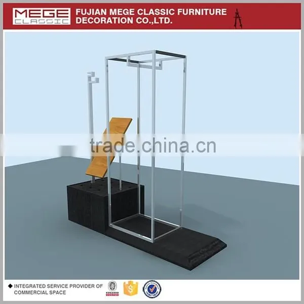 High End Garment Shop Window Display Props Showroom Hangers