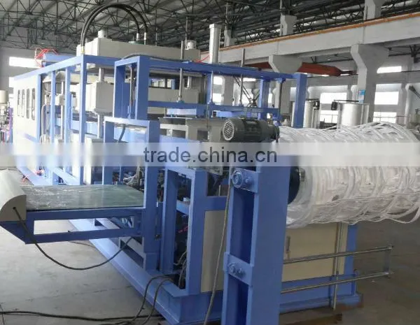 Full-Automatic PS Disposable Fast Food Box Vacuume Forming Machine With CE Certificate photo-4