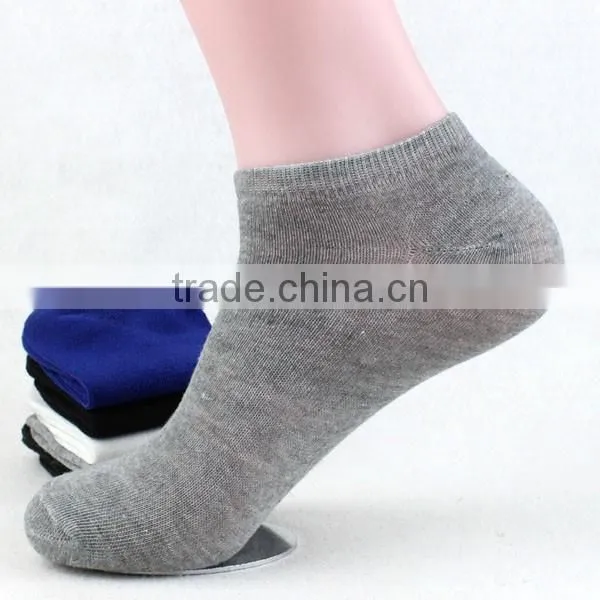 Solid Color Cheap Cotton Boat Men Socks