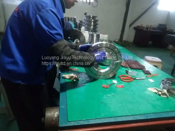 Precision Crossed Roller Bearing RU124G photo-4