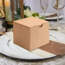 Hot Sale Christmas Kraft Paper Gift Packaging Box (KPB444) photo-4