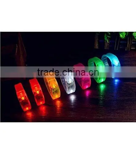 LED Luminous Button Bracelet Bracelet Edition Cheer Wrist Band (White)