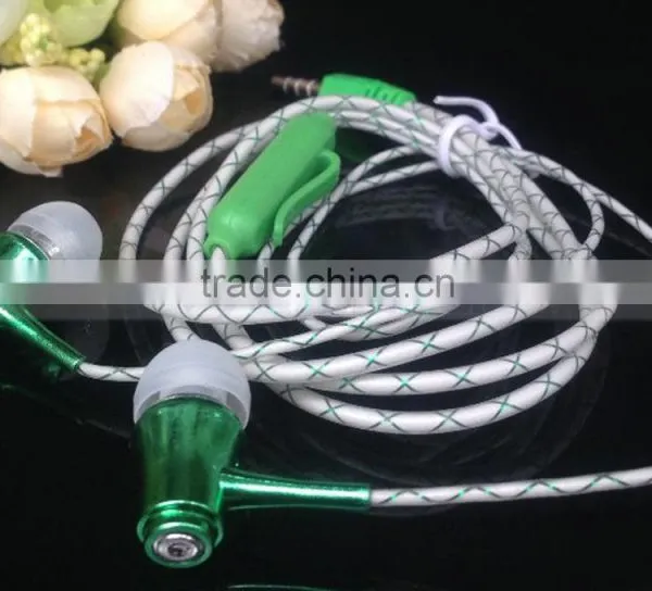 Metal Head Cheap Colorful Earphones Headset LED Flash Night Light Noctilucent Earphone With Clip Mic For Smart Phone photo-3