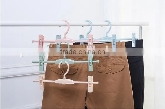 Wholesale Stock Small Order Rotatable With Clip Plastic Clothes Hanger photo-2