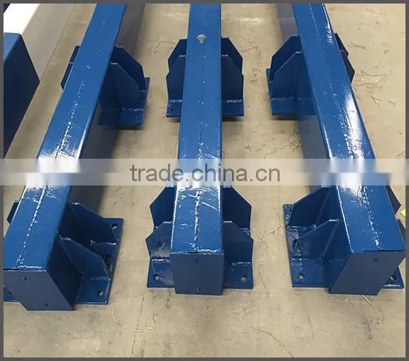 Hot Dip Galvanized and Powder Coating Steel Traffic Signal Light Pole photo-2
