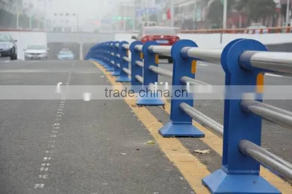 Galvanized Steel Road Fence photo-2